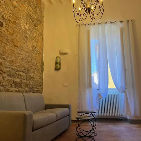Luxmedieval House *